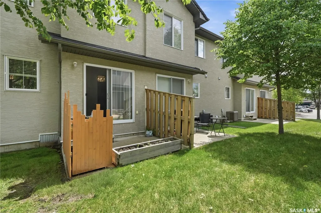 245 Ashworth Crescent Saskatoon SK S7T 0P2