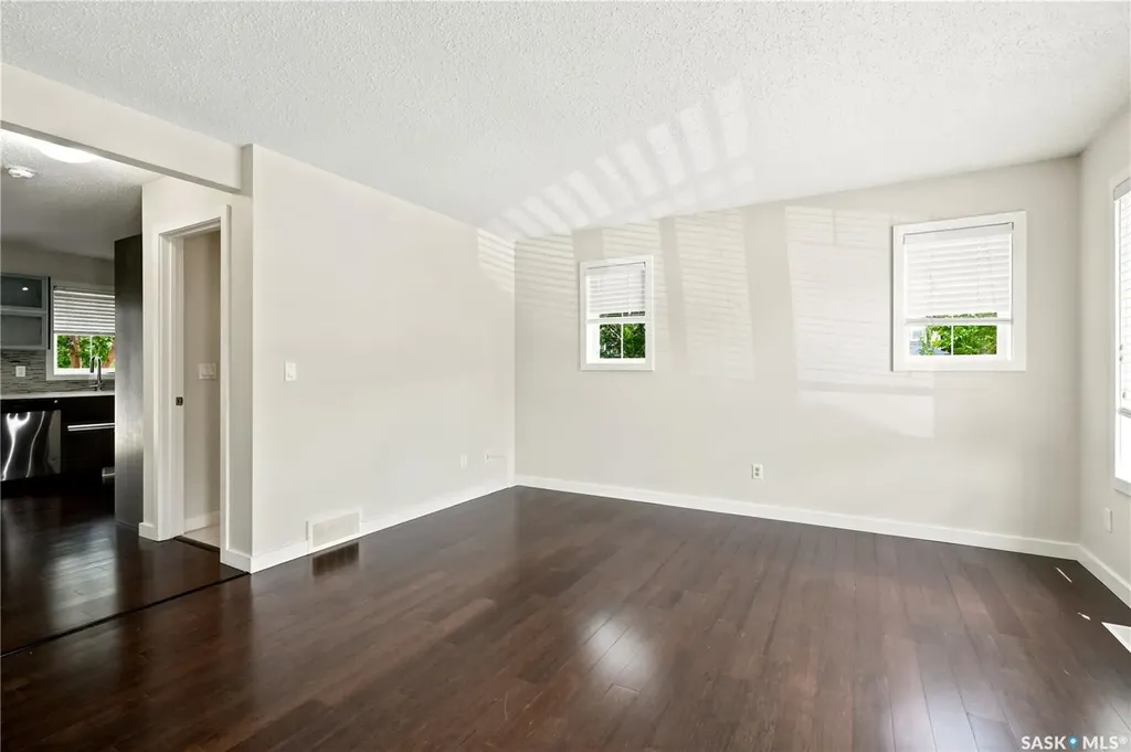 245 Ashworth Crescent Saskatoon SK S7T 0P2