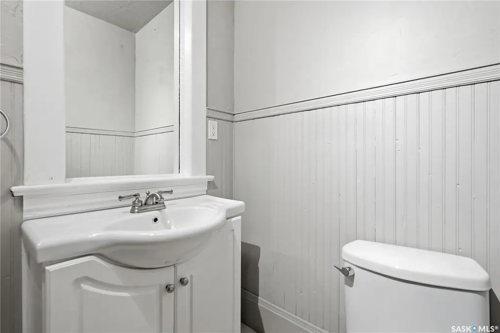 447 Duffield Street W Moose Jaw SK S6H 5H7