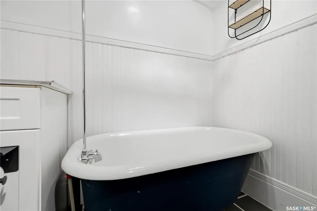 447 Duffield Street W Moose Jaw SK S6H 5H7