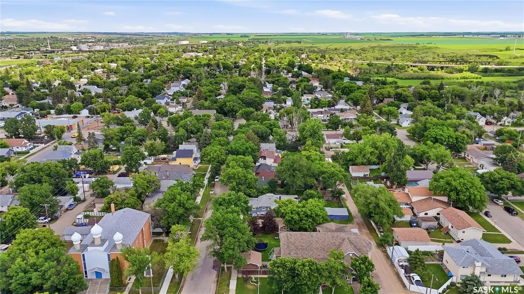 447 Duffield Street W Moose Jaw SK S6H 5H7
