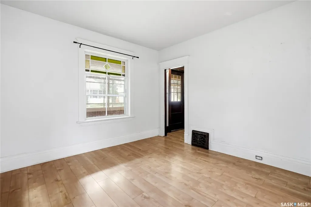 447 Duffield Street W Moose Jaw SK S6H 5H7