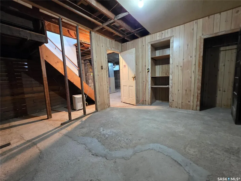 226 9th Avenue NE Swift Current SK S9H 2S1