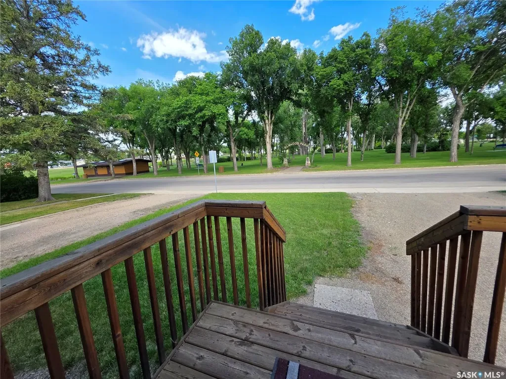 226 9th Avenue NE Swift Current SK S9H 2S1