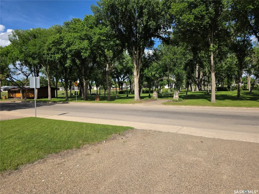226 9th Avenue NE Swift Current SK S9H 2S1