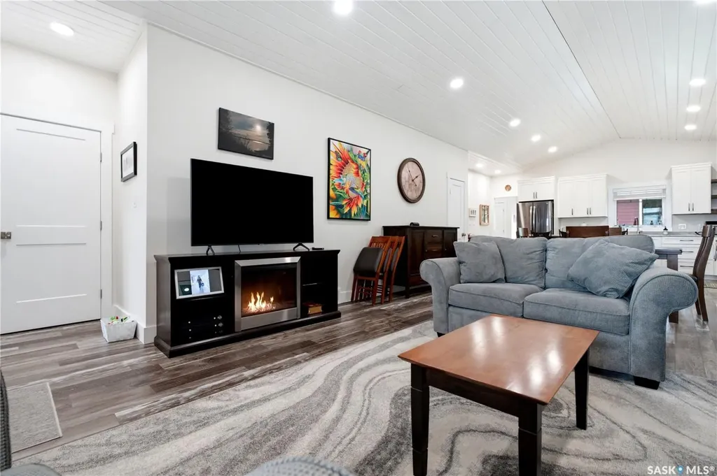 251 Lakeshore Drive Lakeland Rm No. 521 SK S0J 0N0