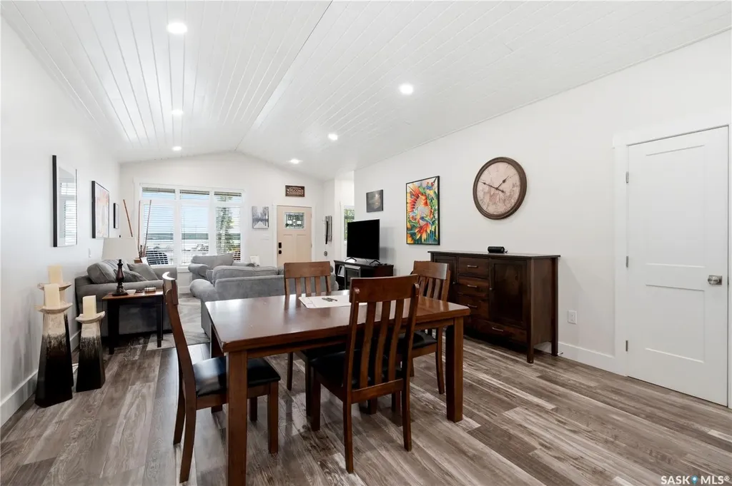 251 Lakeshore Drive Lakeland Rm No. 521 SK S0J 0N0