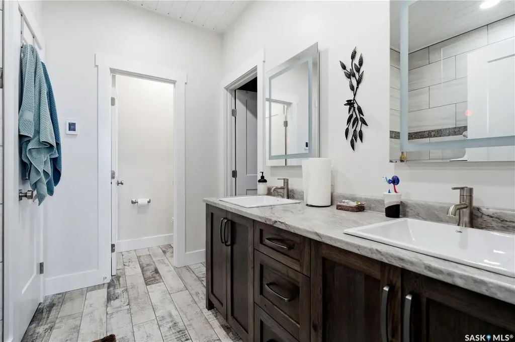 251 Lakeshore Drive Lakeland Rm No. 521 SK S0J 0N0