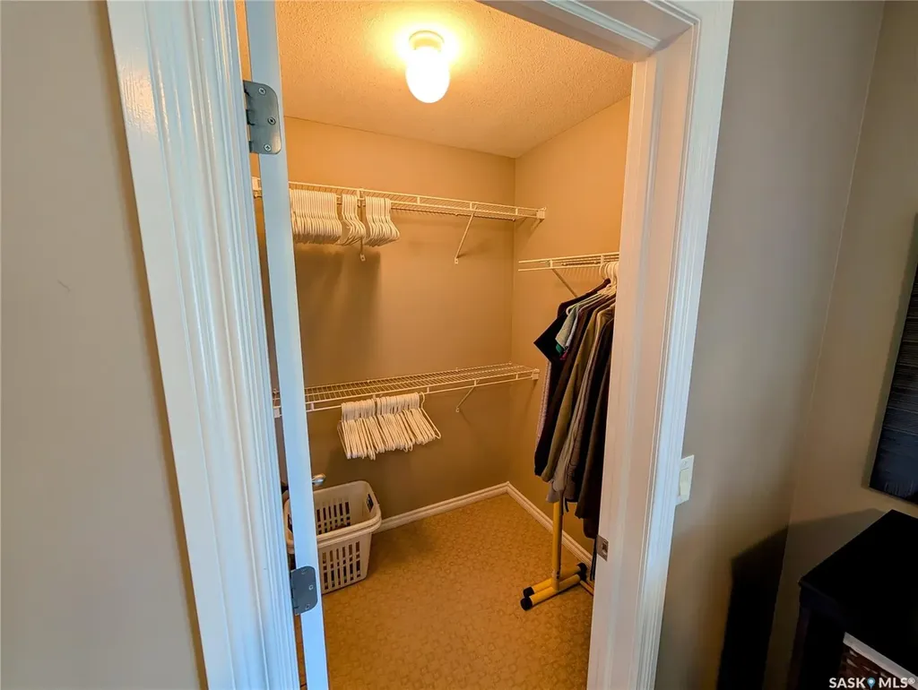 4144 Buckingham Drive E Regina SK S4V 3A9