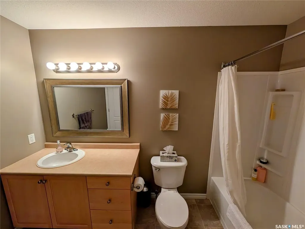 4144 Buckingham Drive E Regina SK S4V 3A9