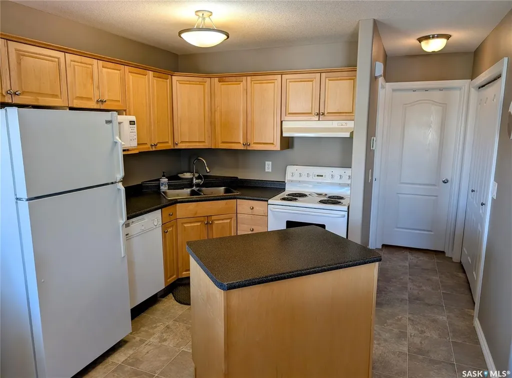 4144 Buckingham Drive E Regina SK S4V 3A9