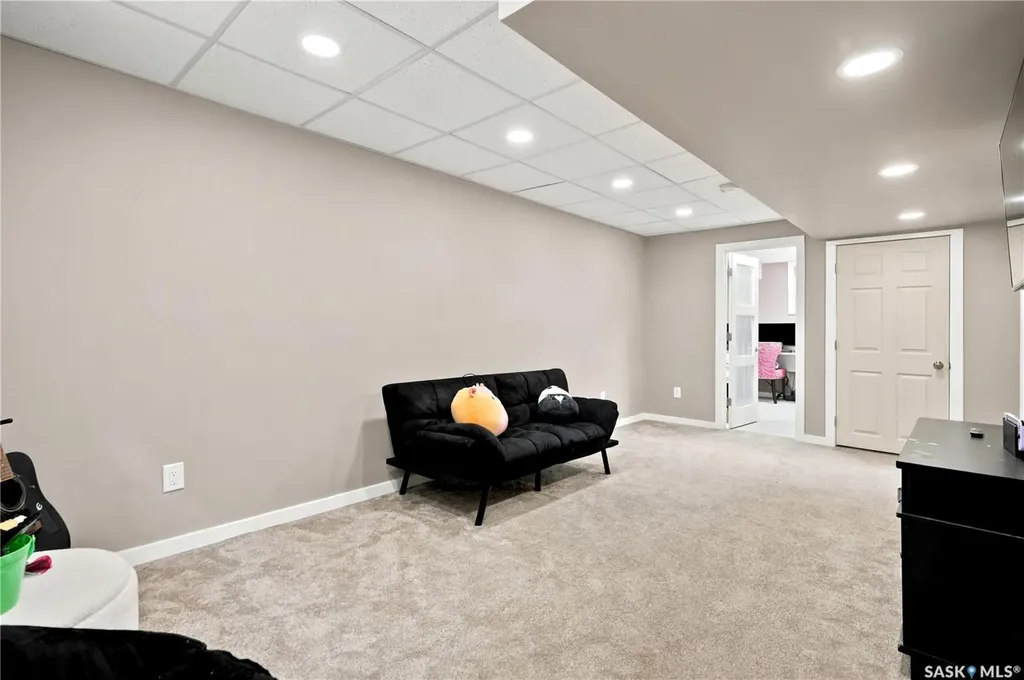 4805 7th Avenue Regina SK S4T 0R8