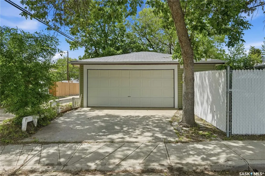 4805 7th Avenue Regina SK S4T 0R8