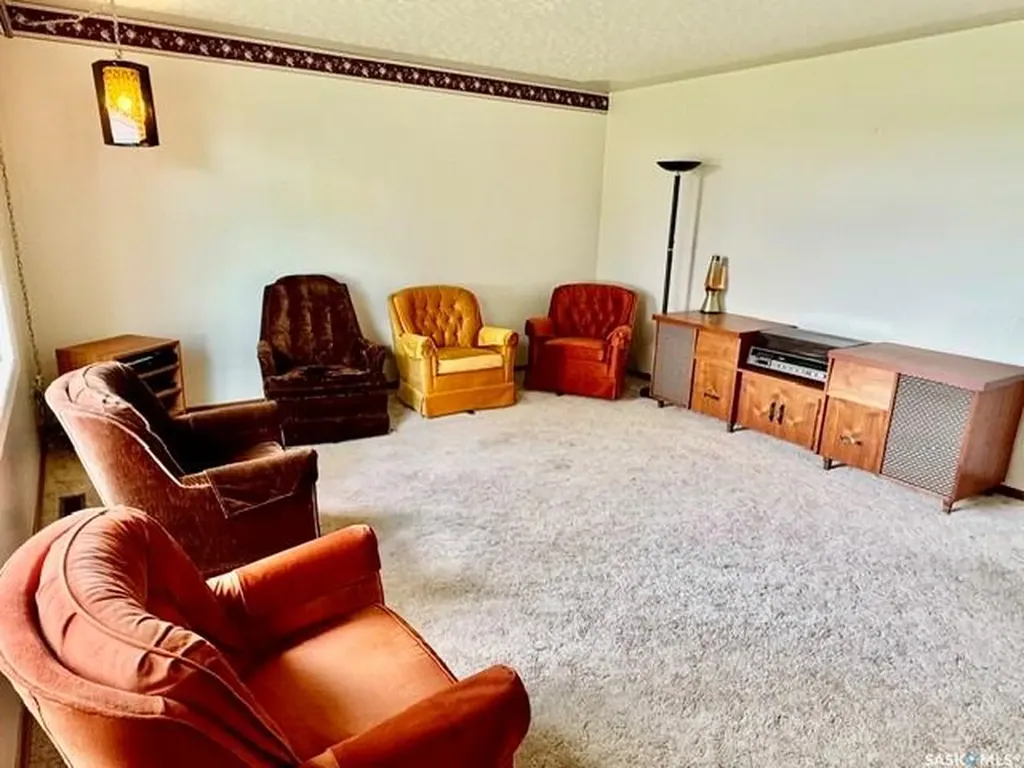 215 1st Avenue Jansen SK S0K 2B0