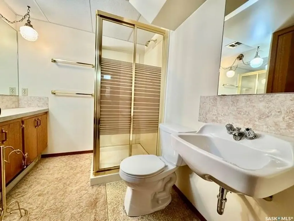 215 1st Avenue Jansen SK S0K 2B0