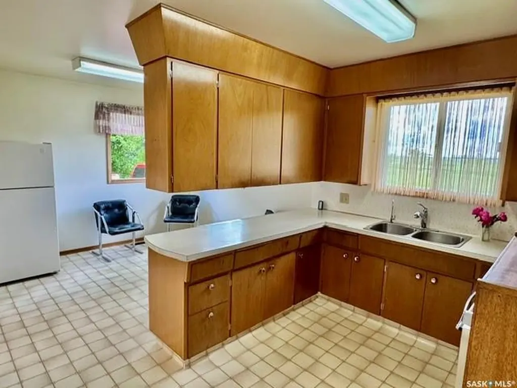 215 1st Avenue Jansen SK S0K 2B0