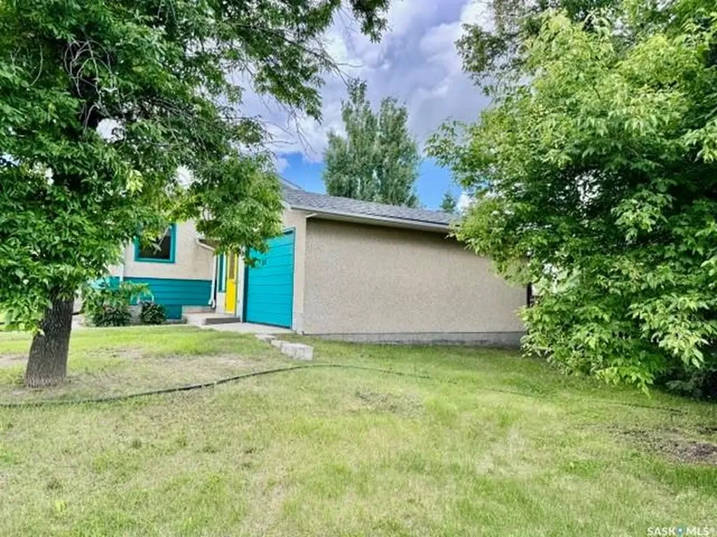 215 1st Avenue Jansen SK S0K 2B0