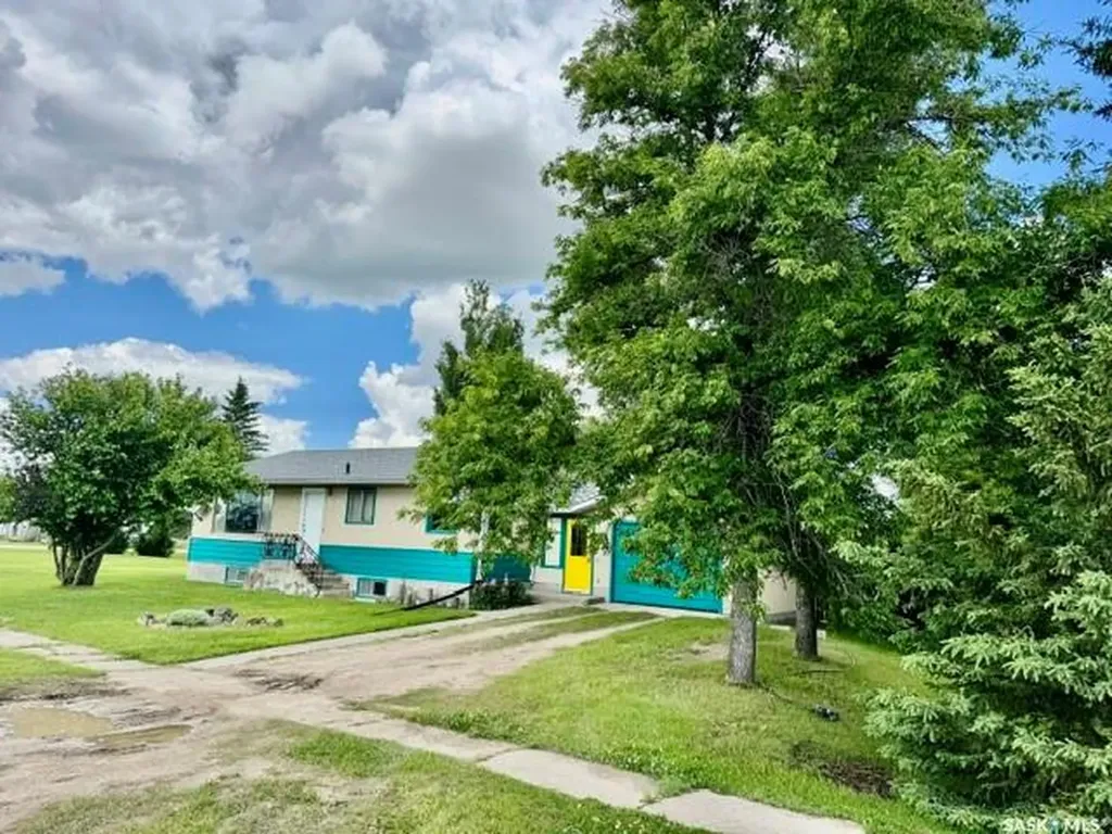 215 1st Avenue Jansen SK S0K 2B0