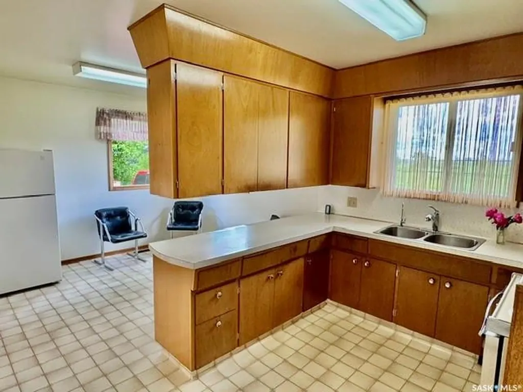215 1st Avenue Jansen SK S0K 2B0