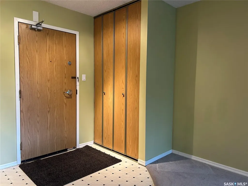 403 Tait Court Saskatoon SK S7H 5L3