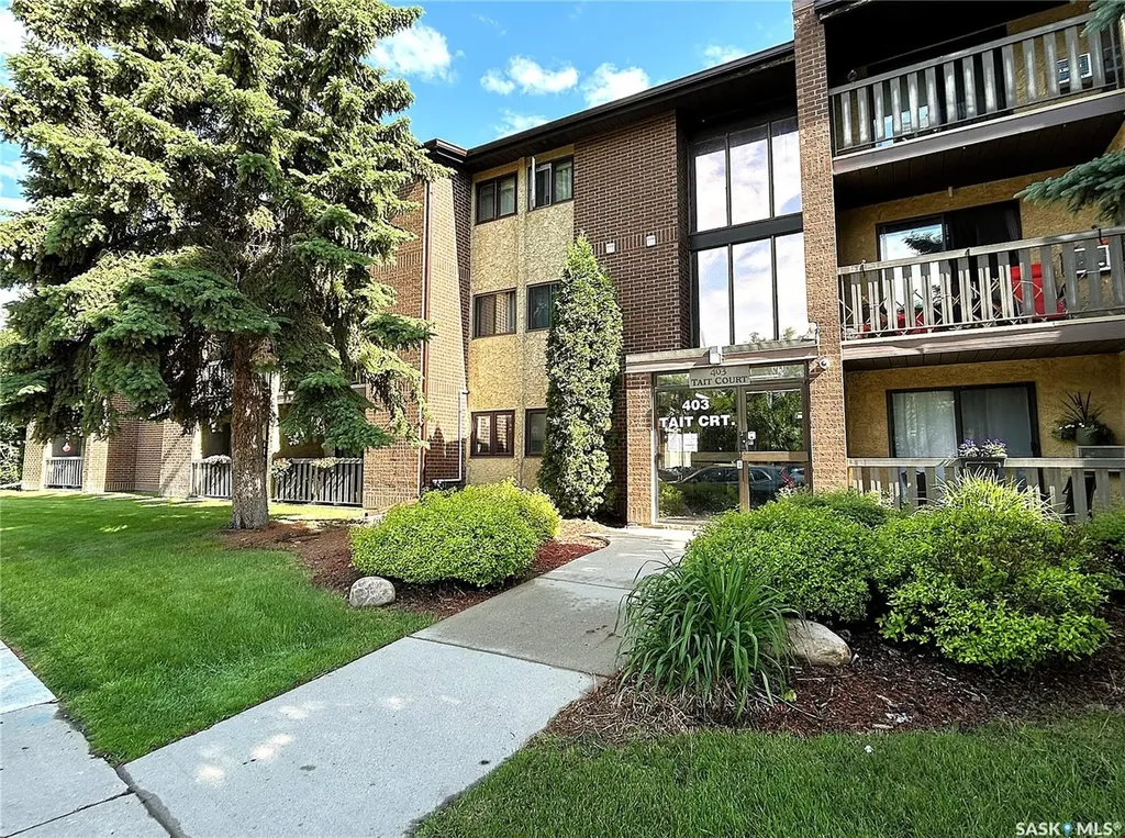 403 Tait Court Saskatoon SK S7H 5L3