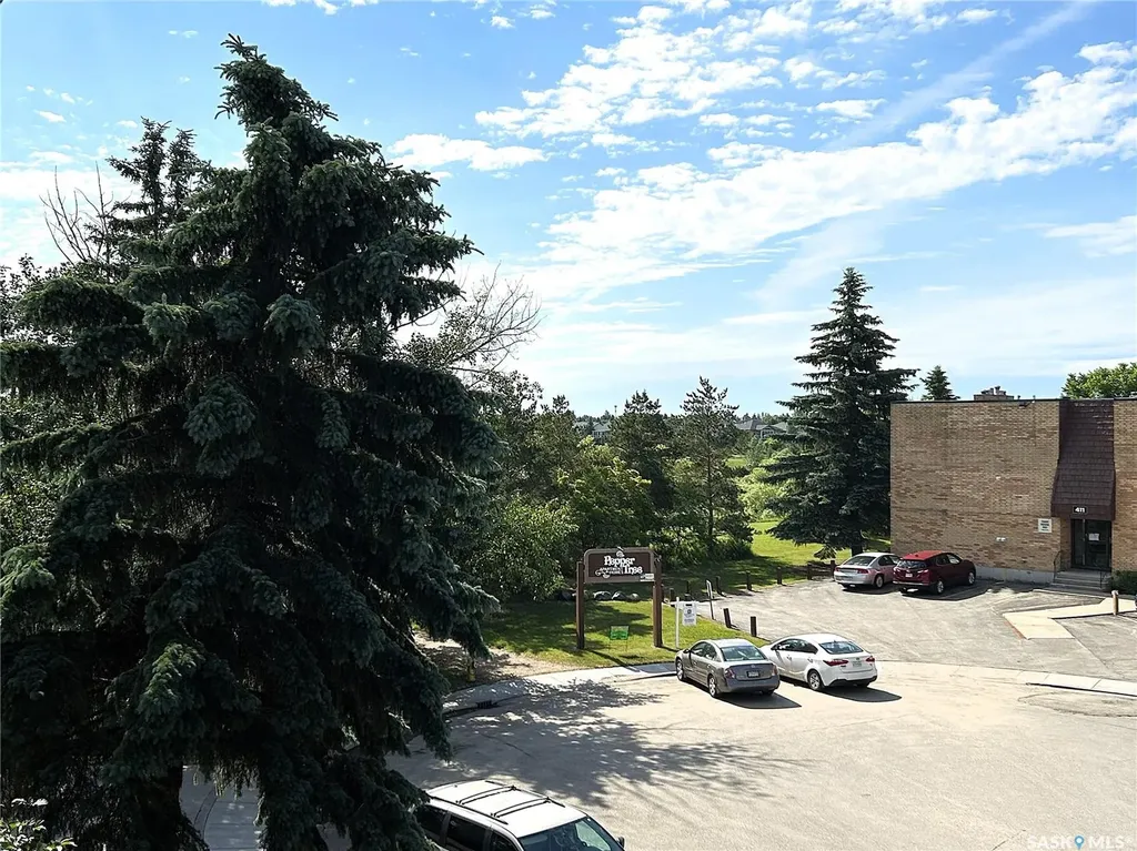 403 Tait Court Saskatoon SK S7H 5L3