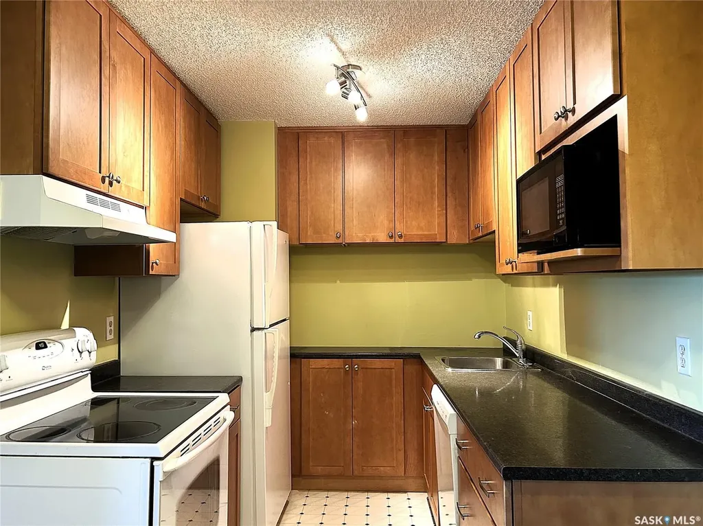 403 Tait Court Saskatoon SK S7H 5L3