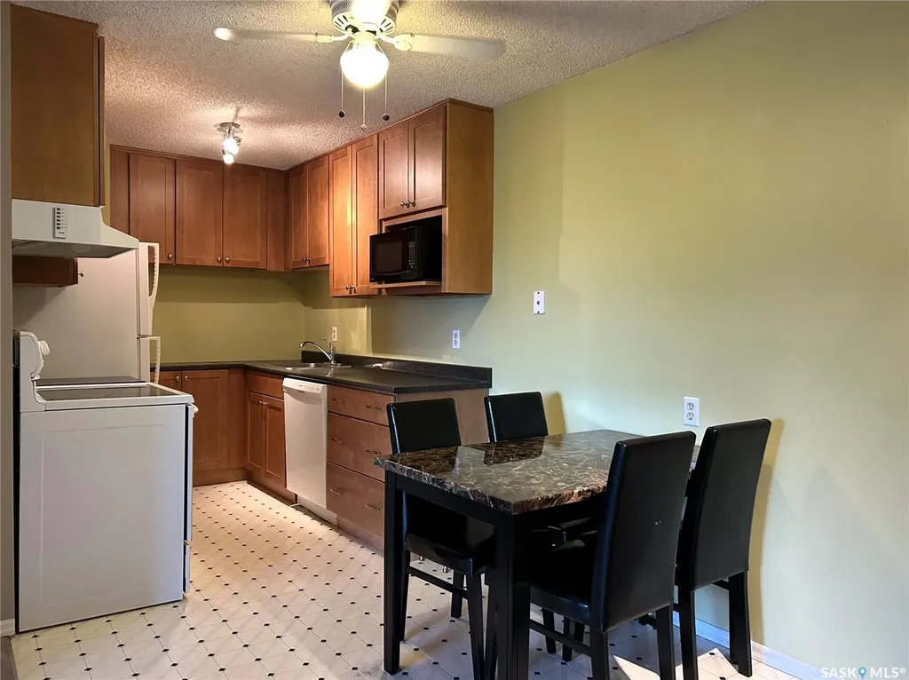 403 Tait Court Saskatoon SK S7H 5L3