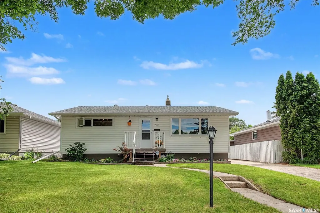 235 Toronto Street N Regina SK S4R 0M3