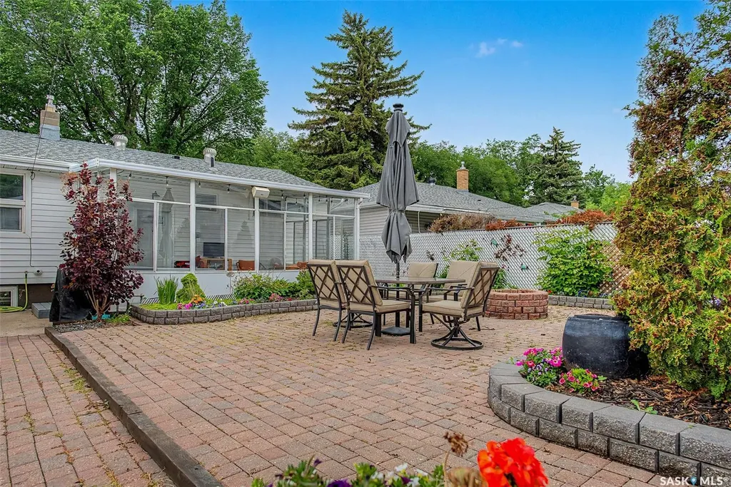 235 Toronto Street N Regina SK S4R 0M3