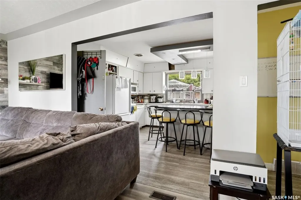 15 Ottawa Place Regina SK S4R 2V6