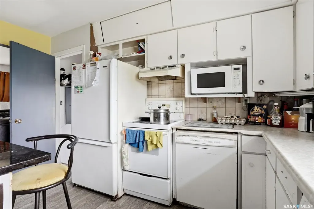 15 Ottawa Place Regina SK S4R 2V6