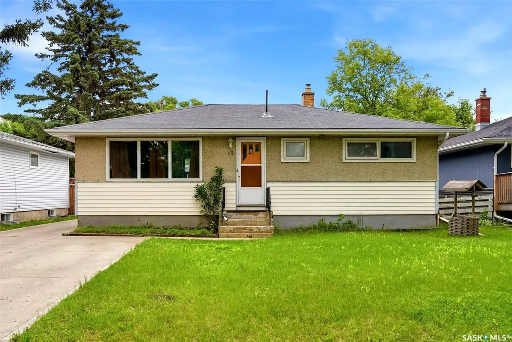 15 Ottawa Place Regina SK S4R 2V6