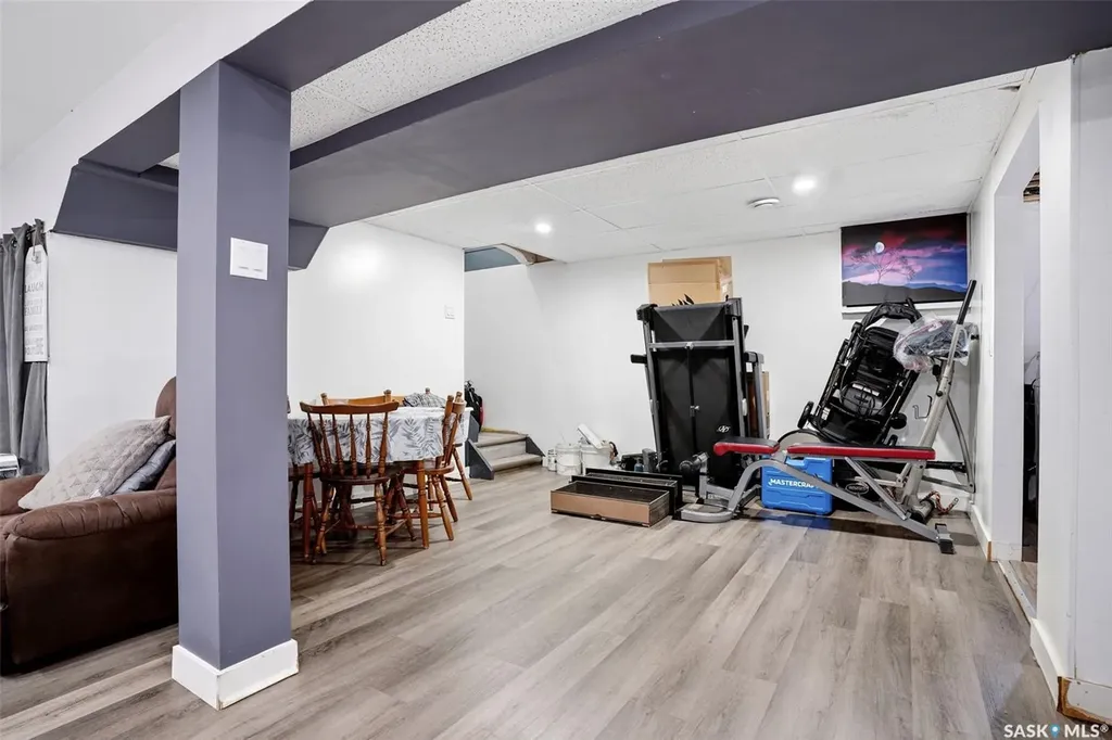 15 Ottawa Place Regina SK S4R 2V6