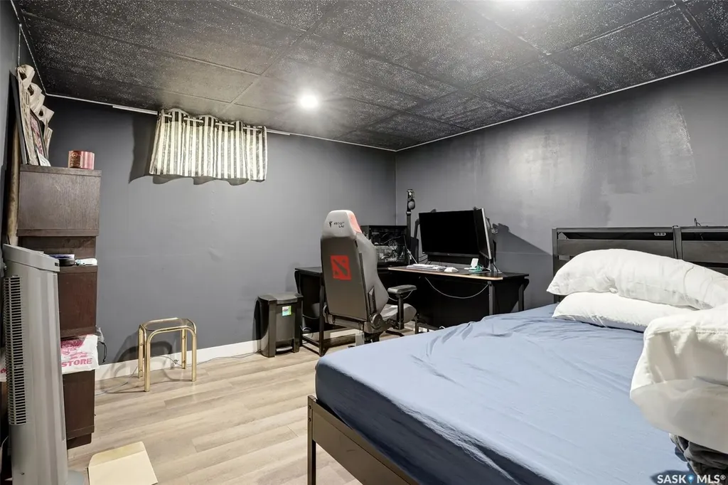 15 Ottawa Place Regina SK S4R 2V6