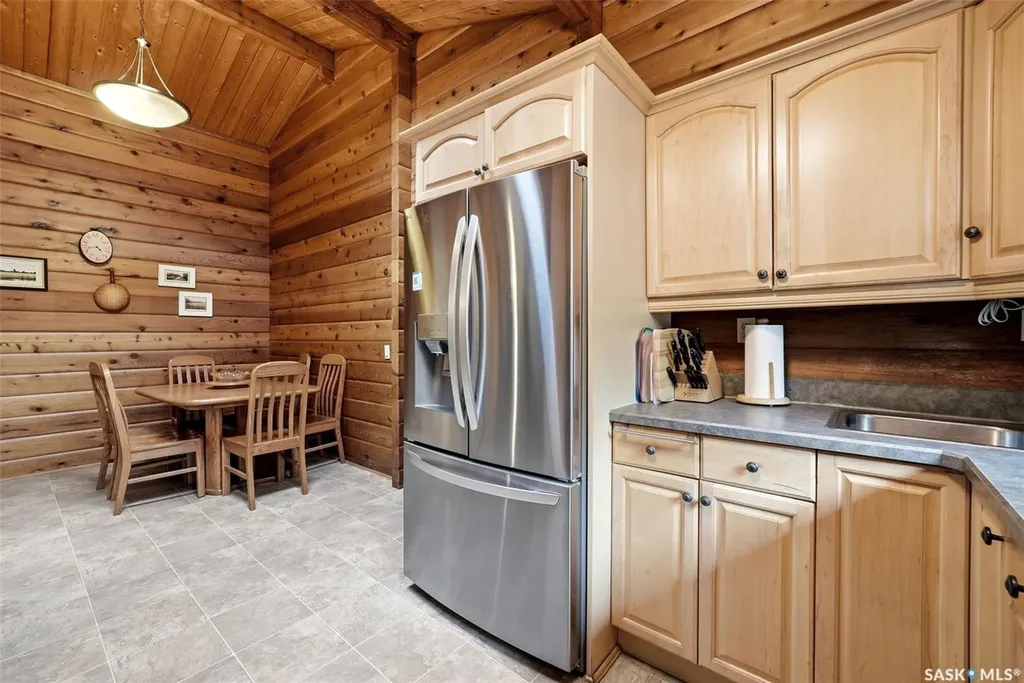 1202 Catley Bay N Regina SK S4X 3A2