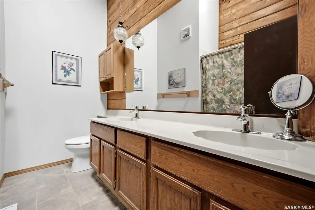 1202 Catley Bay N Regina SK S4X 3A2