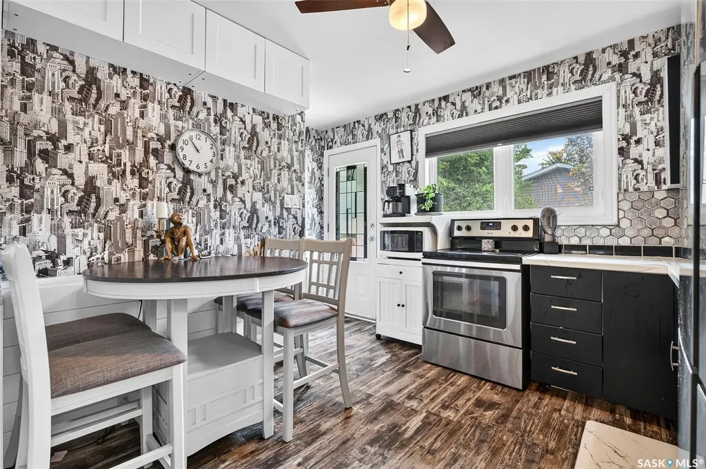 653 Duffield Street W Moose Jaw SK S6H 5J2
