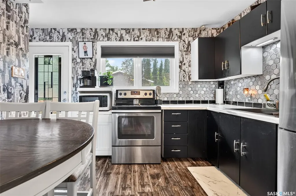653 Duffield Street W Moose Jaw SK S6H 5J2
