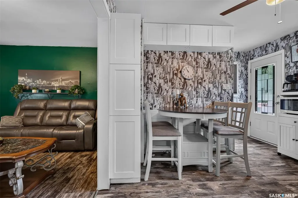 653 Duffield Street W Moose Jaw SK S6H 5J2