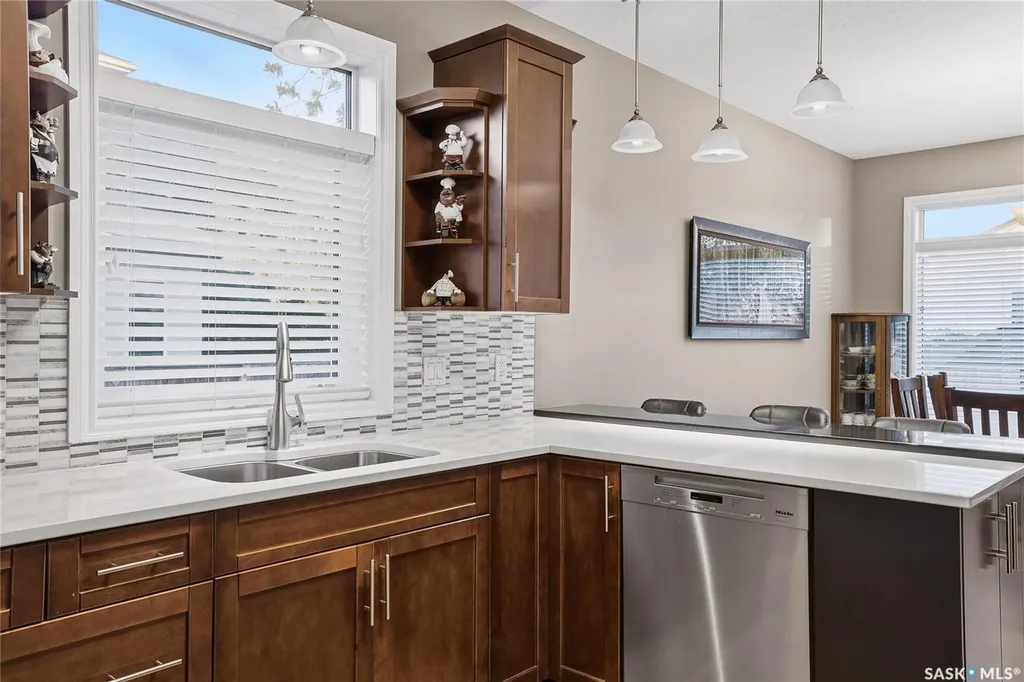 231 Brookshire Crescent Saskatoon SK S7V 1H2