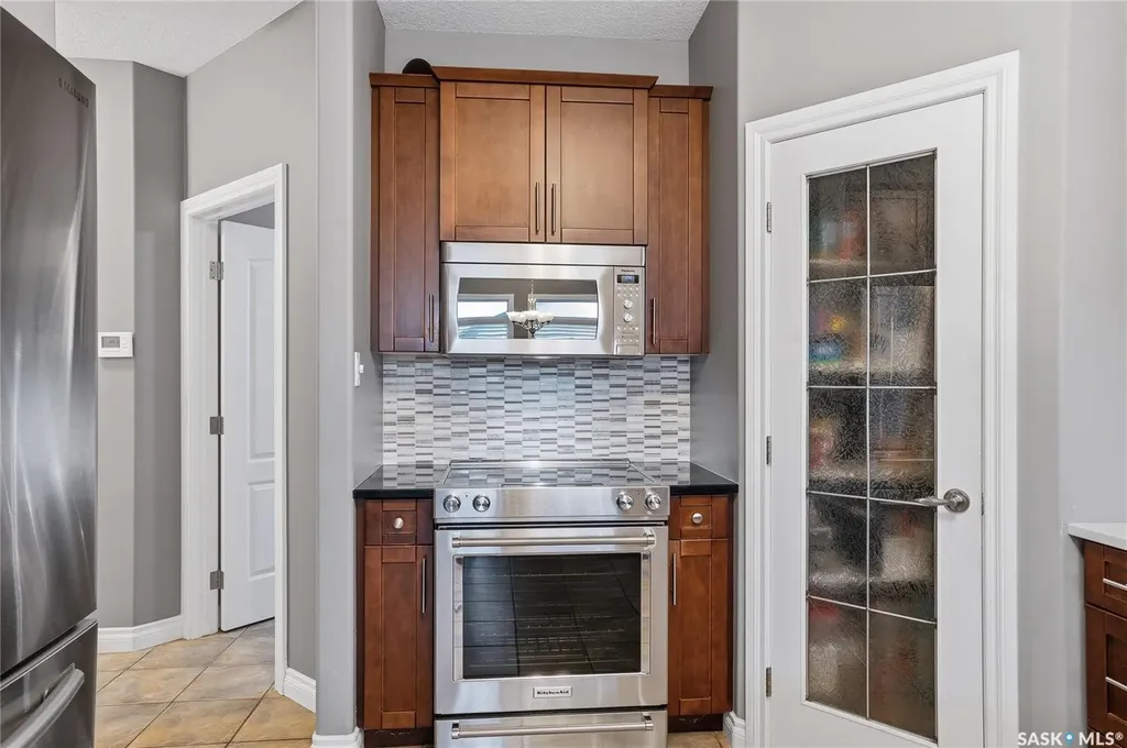 231 Brookshire Crescent Saskatoon SK S7V 1H2