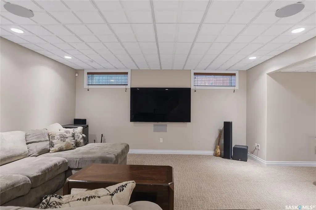 231 Brookshire Crescent Saskatoon SK S7V 1H2