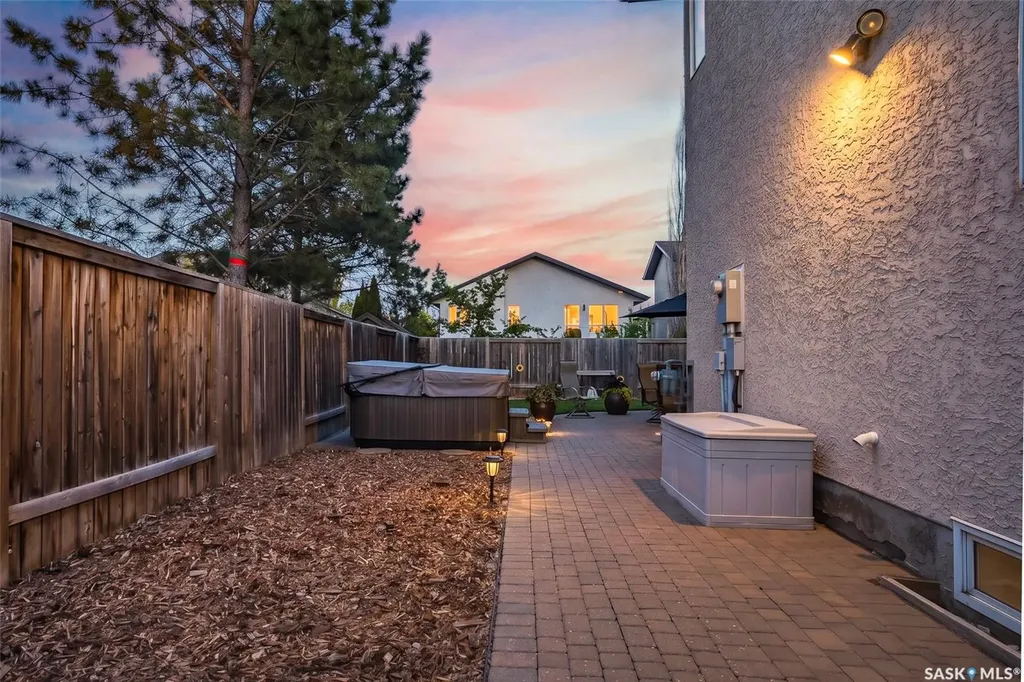 231 Brookshire Crescent Saskatoon SK S7V 1H2