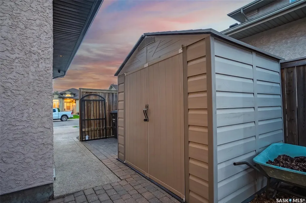 231 Brookshire Crescent Saskatoon SK S7V 1H2