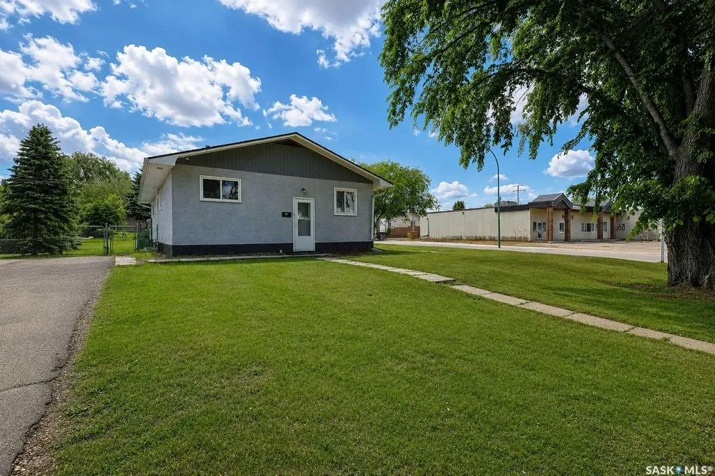 2410 Steuart Avenue Prince Albert SK S6V 2V2