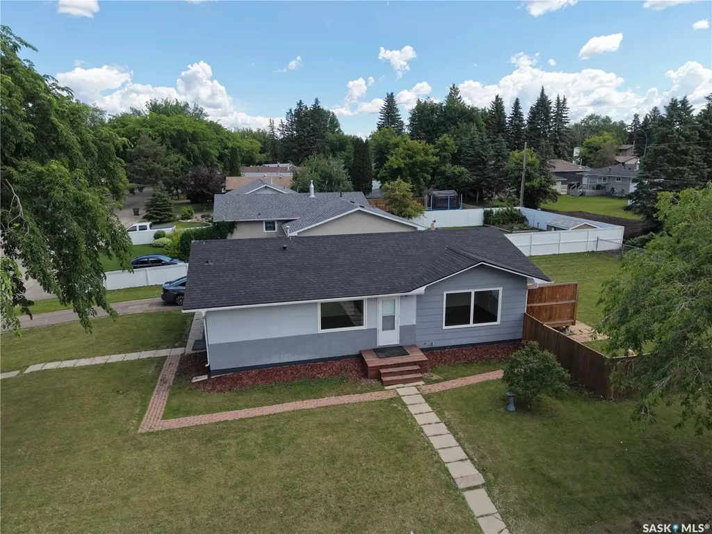 2410 Steuart Avenue Prince Albert SK S6V 2V2