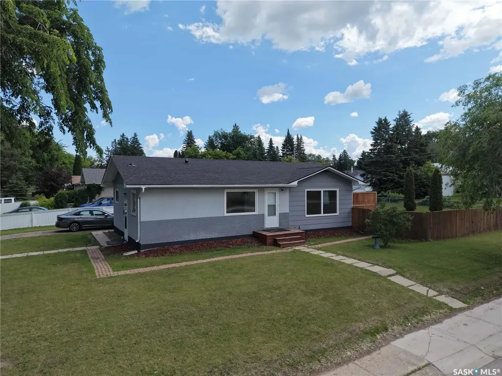 2410 Steuart Avenue Prince Albert SK S6V 2V2