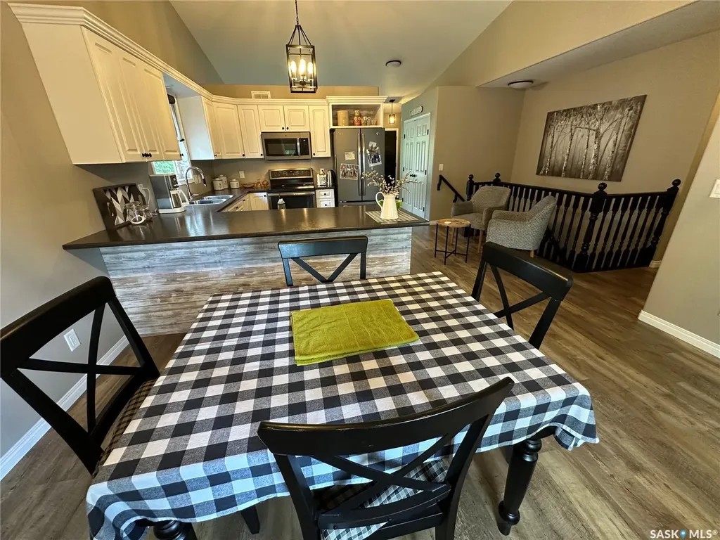 550 10th Avenue Rosthern SK S0K 3R0