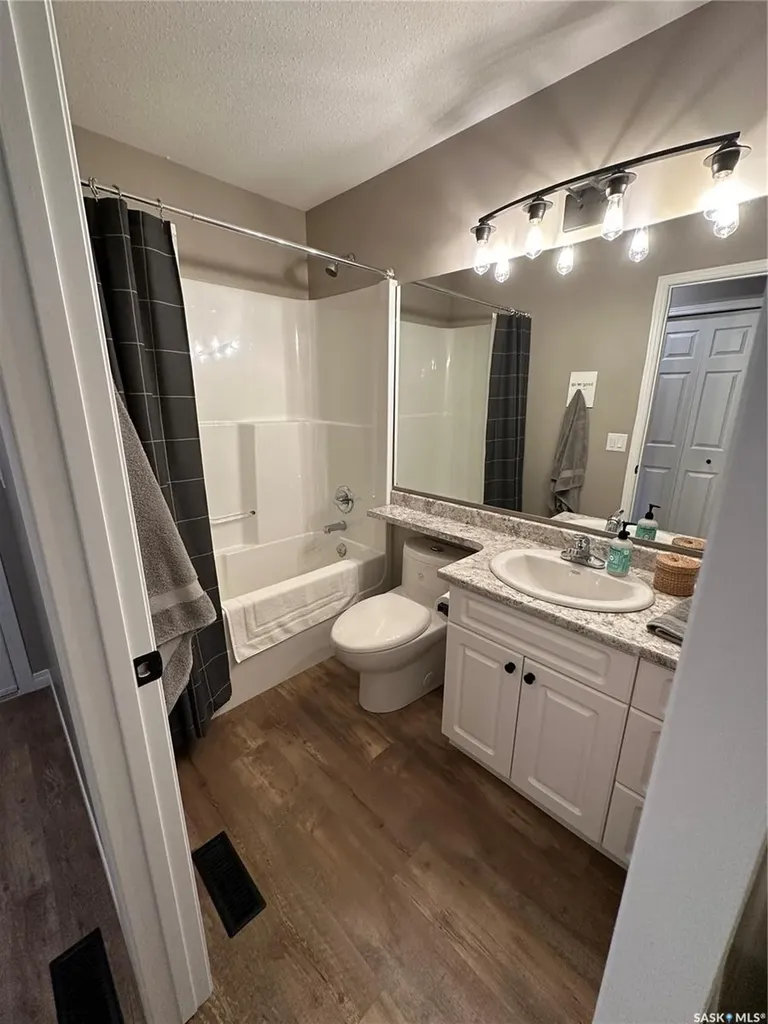 550 10th Avenue Rosthern SK S0K 3R0